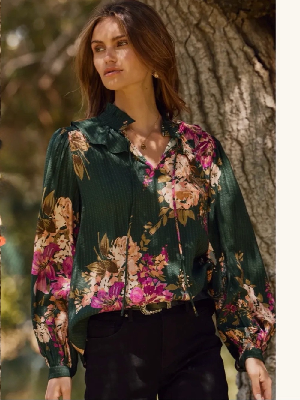 Oddi hunter green floral blouse. Size: Small
